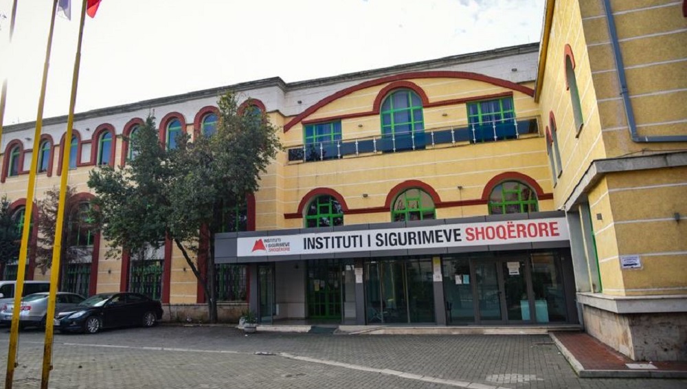 Mbi 11 mije kontribues te rinj ne 2022, kryeson sektori privat
